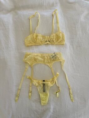Delicate Yellow Lace Lingerie Set - Bra, Garter Belt & Thong